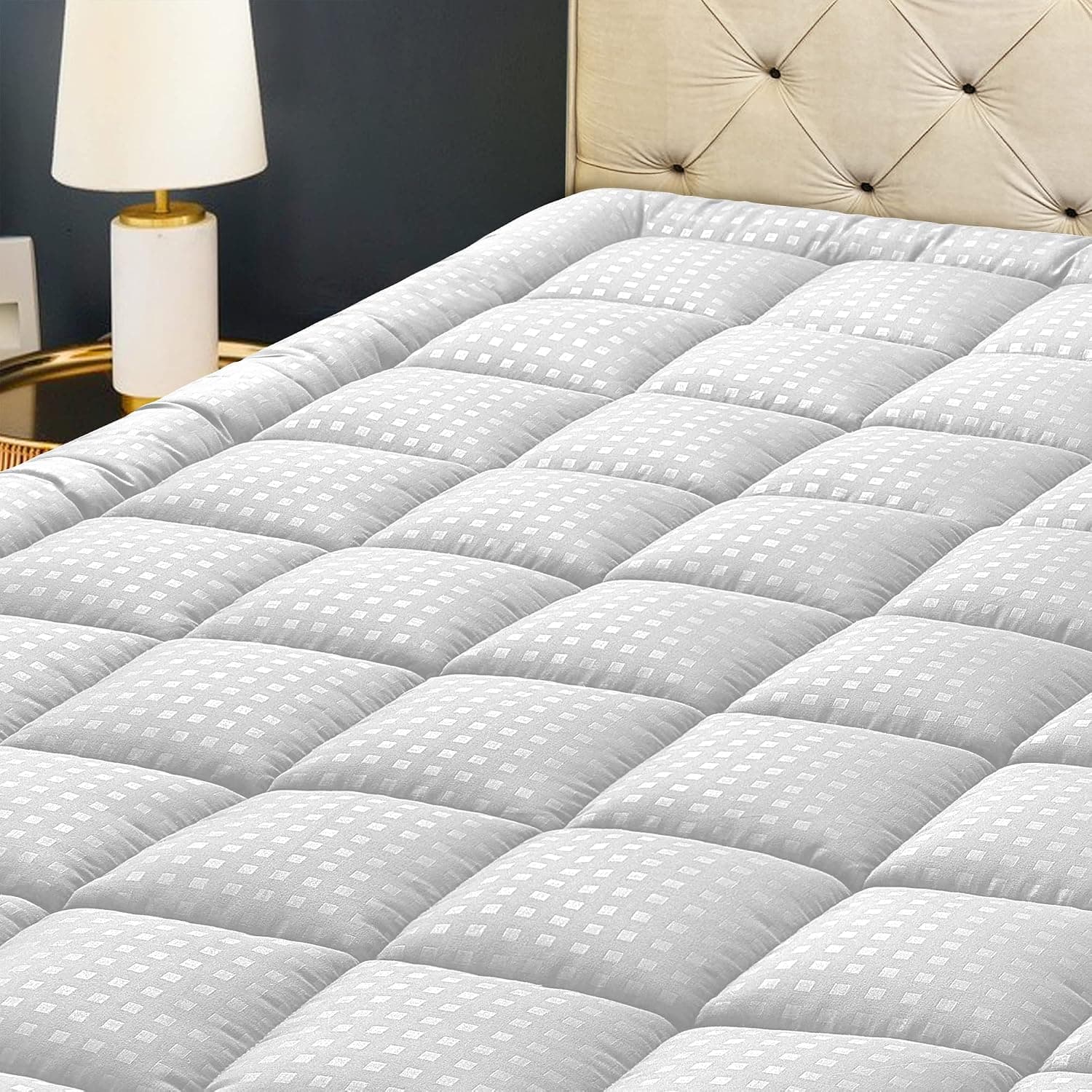 Listing image for HYLEORY Queen Mattress Pad, Quilted Fitted Protector