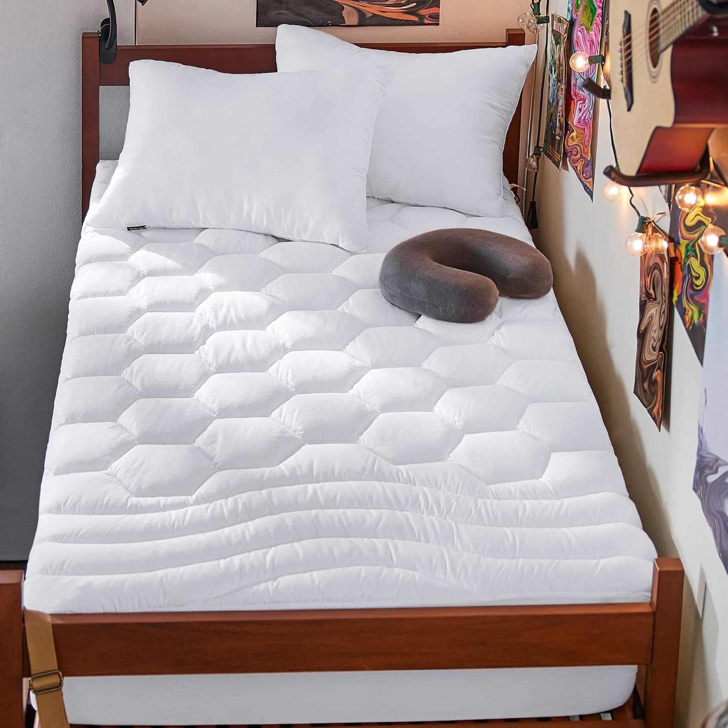Listing image for Bedsure Twin XL Mattress Pad, Quilted Fitted Protector